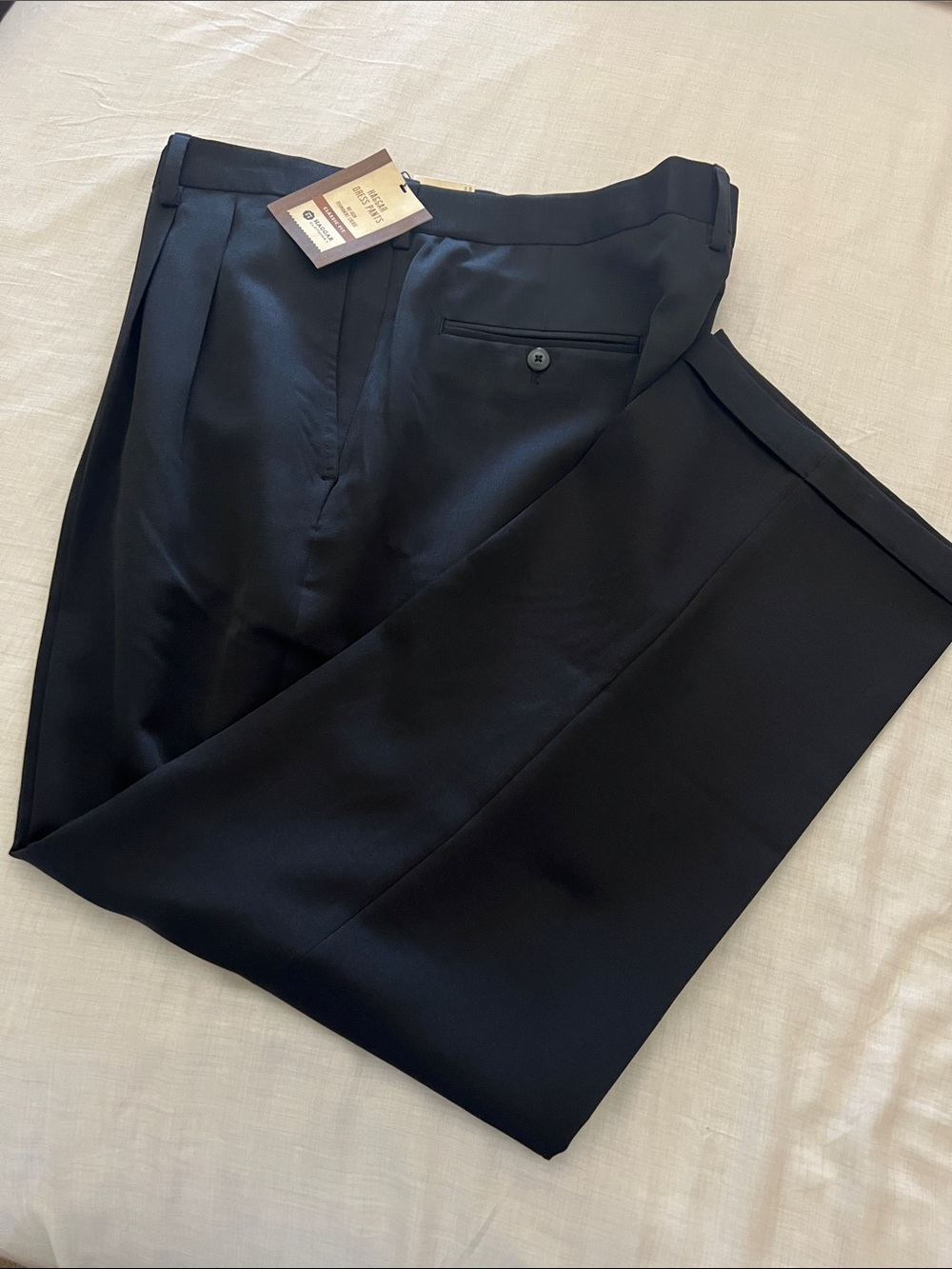 NWT HAGGAR Men's Black Pleated Dress Pants